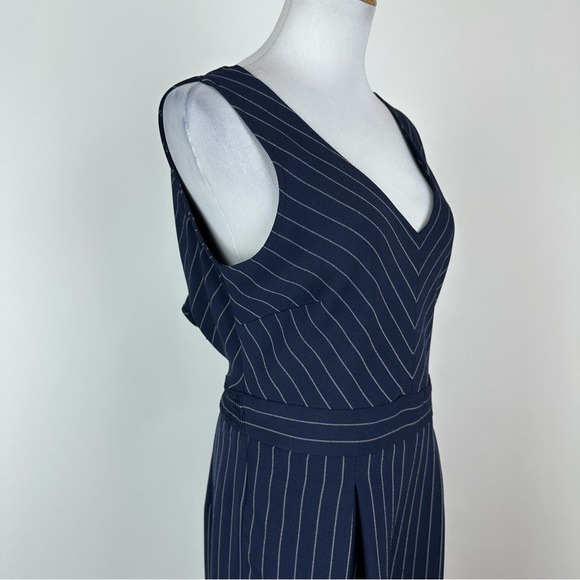 1901 Navy White Pinstriped Cropped Jumpsuit Tie Back Size 10 - Picture 5 of 13